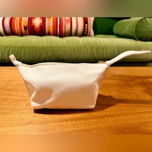 Dior Bridal "Yes I Do" Cream Cosmetic Bag. New. In Holiday box. GWP - Picture 6 of 10